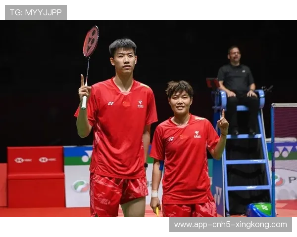 羽毛球混双网前连续小球手感极佳，让你在赛场上大放异彩